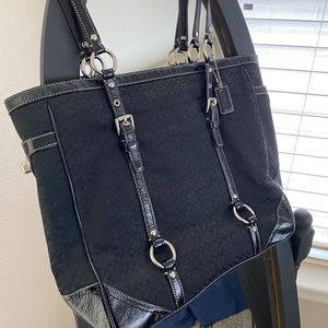 Coach tote bag black with patent leather accents